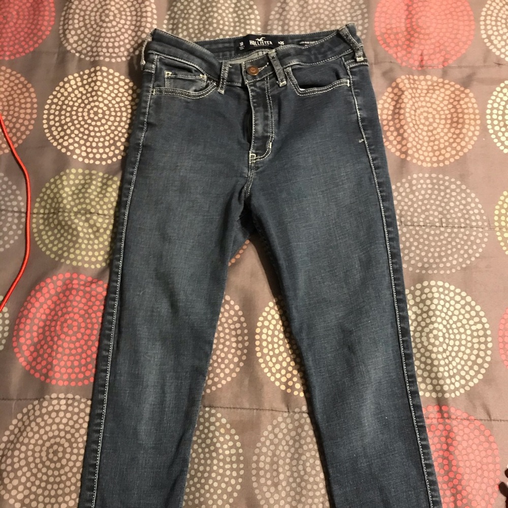 Ladies Hollister Jeans (25 W - 26L)